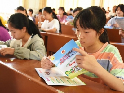 带来满满的法治“干货”！蕉岭检察院朝阳法治宣讲团队走进校园