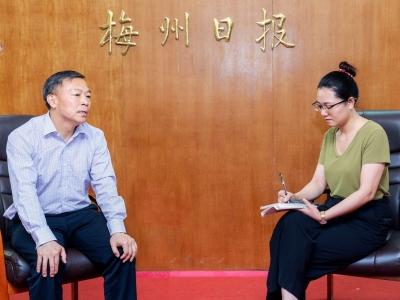 殷陆君：激励梅州日报再接再厉为梅州发展创造更好的舆论环境！