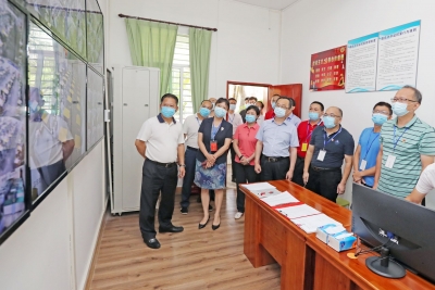 陈敏检查中考考务和疫情防控工作：毫不放松抓好中考保障  让考生舒心家长安心社会放心