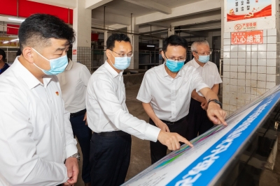 张爱军到梅江区调研：全面改造提升农贸市场 满足群众高品质生活需要