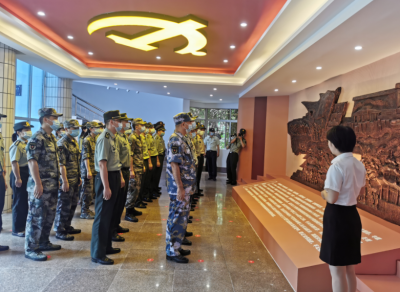 汲取养分强思想！梅州军分区组织官兵观看中共梅州地方党史主题展