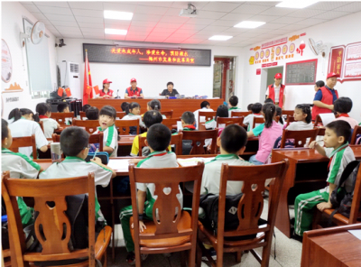 向未成年人宣传防溺水知识！市发展改革局组织党员志愿者到挂点社区开展活动 