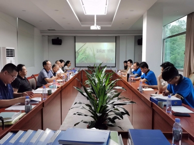 梅州市发展改革局粮食安全普法宣传走进企业：加强法规宣传提高管粮水平