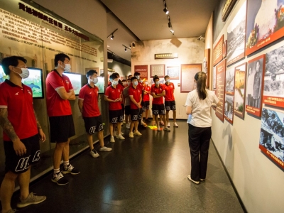 铭记光辉历史 ，传承红色基因！梅州客家足球俱乐部开展“庆祝建党100周年”主题活动