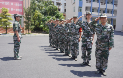 积极应对雨季！五华县人武部强化民兵应急连集训