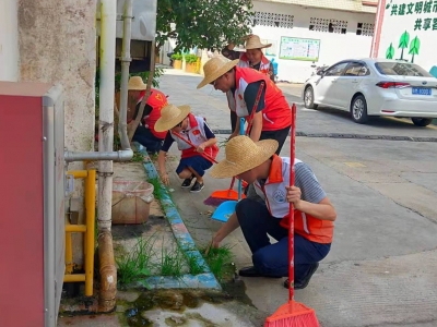 眼里容不下一粒沙！梅江区这群红马甲让“画里西阳”更美丽…