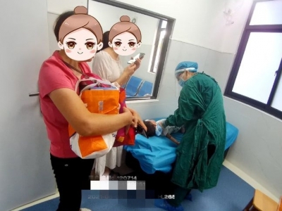 “警察同志，救救我的孩子！”一小女孩突发高烧，民警驾车紧急送医