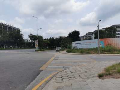 出行有点难…这个小区周边1公里无公交站，住户盼增设站点