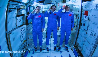 视频实拍！神舟十二号3名航天员顺利进驻天和核心舱