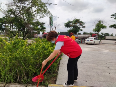 保护环境，他们在行动！通驿横陂服务区开展“世界环境日”志愿服务活动