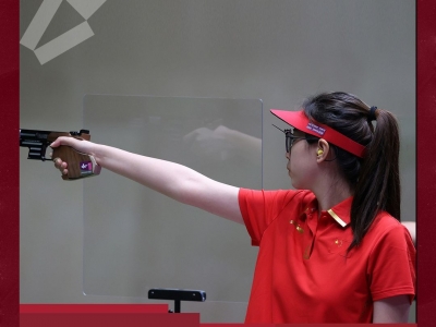 肖嘉芮萱获得射击女子25米手枪铜牌！