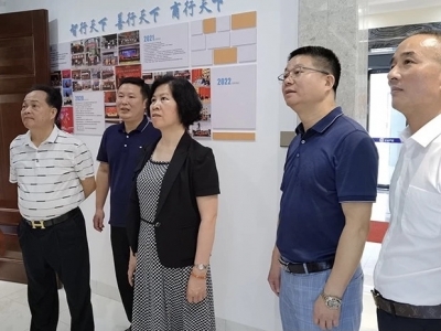 李利平到梅州市浙江商会开展挂点服务工作