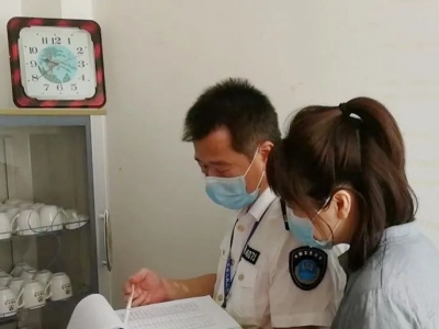 蕉岭驻县卫健局纪监组：监督部门开展食品安全和疫情防控检查