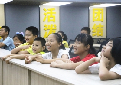 给孩子们一个七彩假期！五华县这个假期公益课堂开班啦~