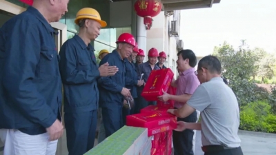 平远县总工会开展夏季送清凉活动