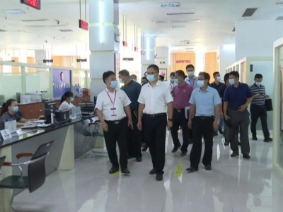 周小勇到平远县政务服务数据管理局调研：推进“数字政府”改革 提升政务服务水平