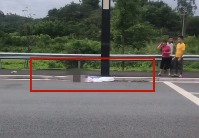 丰顺一女子骑摩托车不慎撞上灯杆，当场身亡！