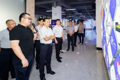 张爱军到梅州高新区调研：坚定不移发展实体经济 加快梅州苏区振兴发展