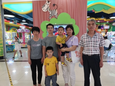 “抗疫”夫妻档，以“家”之力守护国！第四届“梅州市文明家庭”王松新家庭