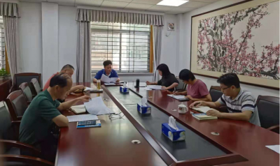 市委外办召开理论学习中心组（扩大）专题学习研讨会