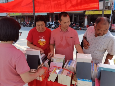 持续至8月30日！@五华人，快来吸吸这“精神氧吧”