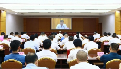 兴宁组织收看学习贯彻习近平总书记“七一”重要讲话精神省委宣讲团宣讲报告会