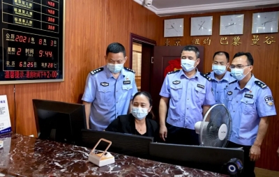 曾招强同志到医学观察集中隔离点督导检查疫情防控工作