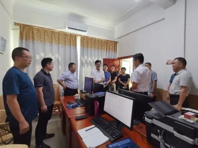 梅县区委副书记陈远洋率队调研驻镇帮镇扶村工作