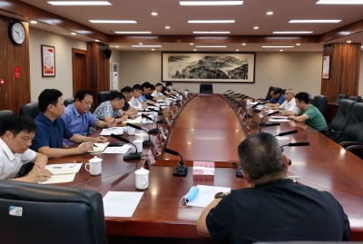 国家林草局广州专员办专员关进敏一行来梅督导：全面推行林长制 守护好绿水青山