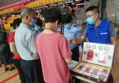 “两毒”并禁，打好“毒品预防针”！“禁毒+反诈”宣传走进梅县区疫苗接种点