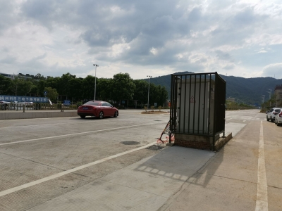 马路中间有个“拦路虎”？预计11月底前完成电缆分接箱迁改