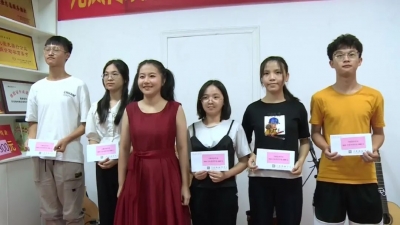 “龙凤传琪”第七届全国助学音乐会丰顺站活动举行！