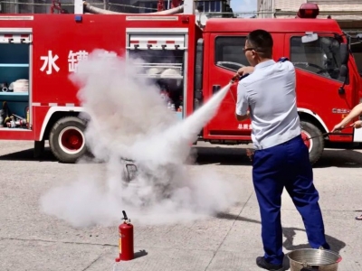 梅县区：筑牢安全“防火墙”！消防体验活动走进社区