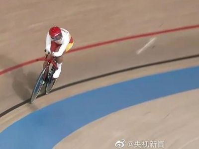 首枚奖牌！王小梅夺得场地自行车女子3公里个人追逐赛C1-3级银牌