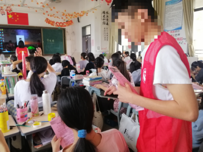 “谢谢你们的帮助，以后我会遵纪守法”这场宣告会上他这样说...