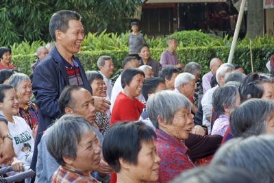 聚焦全会丨全面建成小康社会！全面夺取脱贫攻坚伟大胜利！