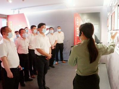 市工信局开展主题党日活动并调研乡村振兴工作：​推动党史学习教育走深走实  