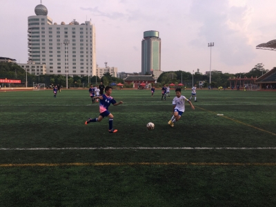 梅州市运会足球男女丁组比赛今日打响！首轮多场比赛打出大比分
