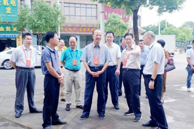 市人大常委会组织视察梅州城市生活垃圾分类工作：推进垃圾分类 共建美好家园