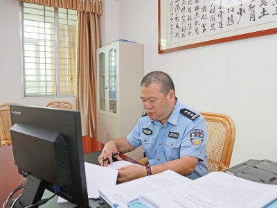 “全省特级优秀人民警察”刘文社：群众出行平安、办事方便就是我最大的心愿！