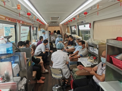 “医”不容辞！梅江区这些白衣天使挽袖献血，为生命助力加油~