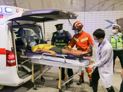 隧道内货车追尾，有着火迹象...别慌！是模拟演练