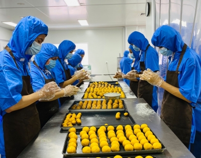 梅菜对月饼“下手”啦！今年，梅城街头月饼口味更加“个性化”~