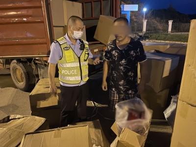 涉案金额达173万元！梅州交警截获一批假冒品牌香烟      