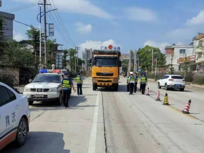 广东蕉岭和福建武平警方在两省交界处开展联合执法