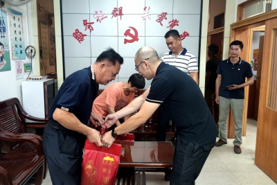 送关怀，暖人心！梅江区怡乐社区开展中秋节慰问活动