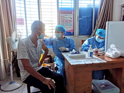 送“苗”上门、延时服务！梅县区全力推进新冠疫苗接种工作