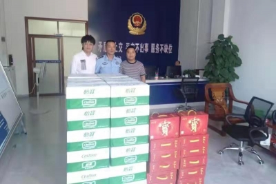 大热天，蕉岭蕉城民辅警收到热心群众送来的“清凉礼包”
