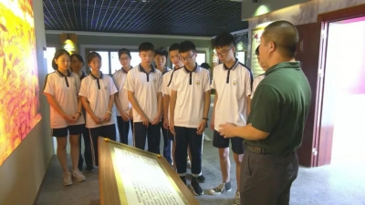 梅青中学开展抗战胜利纪念日主题教育活动