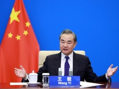 王毅：美方应停止满世界围堵打压中国